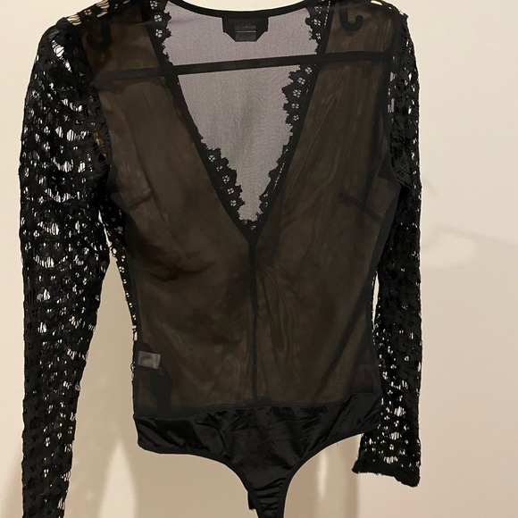 Top - Picture 2 of 3